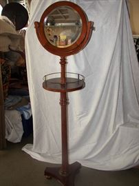 pivoting mirror with display stand 