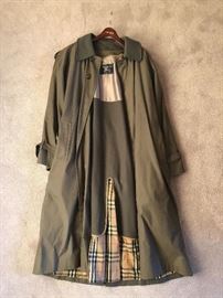 Men’s Burberry trench coat 