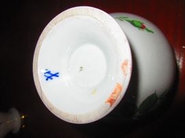 Verso of Meissen Tea Service 