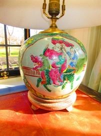 Chinese Vase Lamp