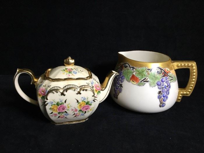 032 English Sadler Teapot