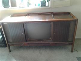 Magnavox Stereo Record player TV console
