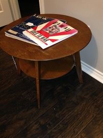 Two-tier round table
