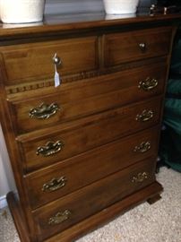 Chest of drawers
