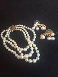Vintage Pearl Bracelet and Earrings