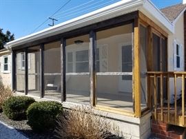 Screen porch