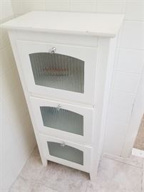 Bath storage cabinet