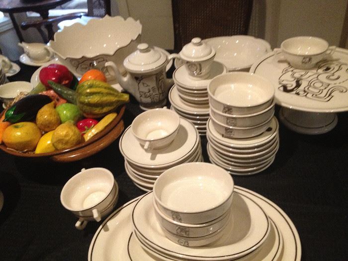 Cool Guatamala Art Pottery dinnerware, service for 12 plus many servers