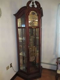 Howard Miller Curio Conner Floor Clock (#610-841 Hayward) in great condition.