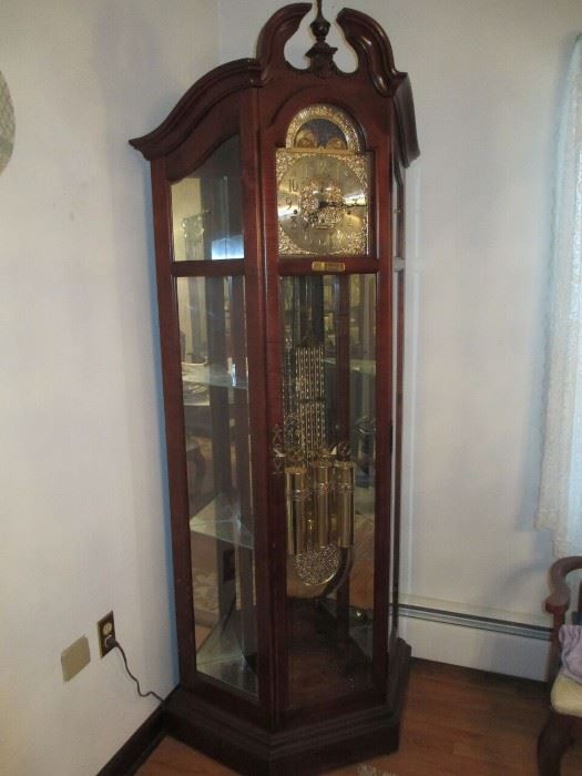 Howard Miller Curio Conner Floor Clock (#610-841 Hayward) in great condition.