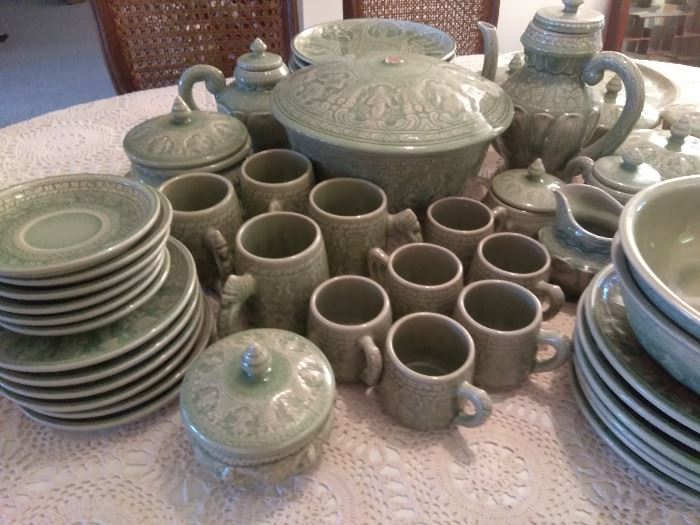  Dish set Thai Coladon setting for 6 (50pieces) http://www.ctonlineauctions.com/detail.asp?id=696758