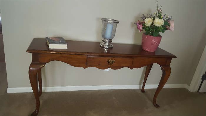 $75    Wood console/sofa table