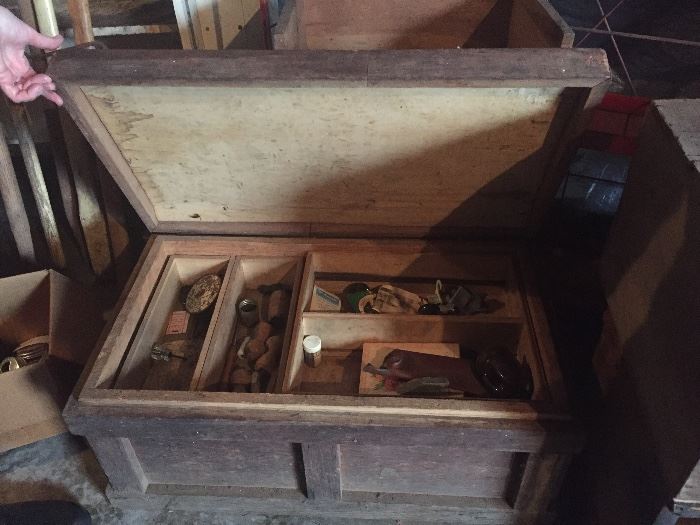 GREAT OLD TOOL CHEST