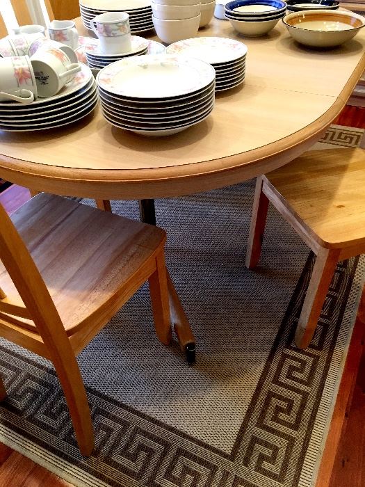 Super Cute Dinette Set With One Leaf and Four Chairs!...