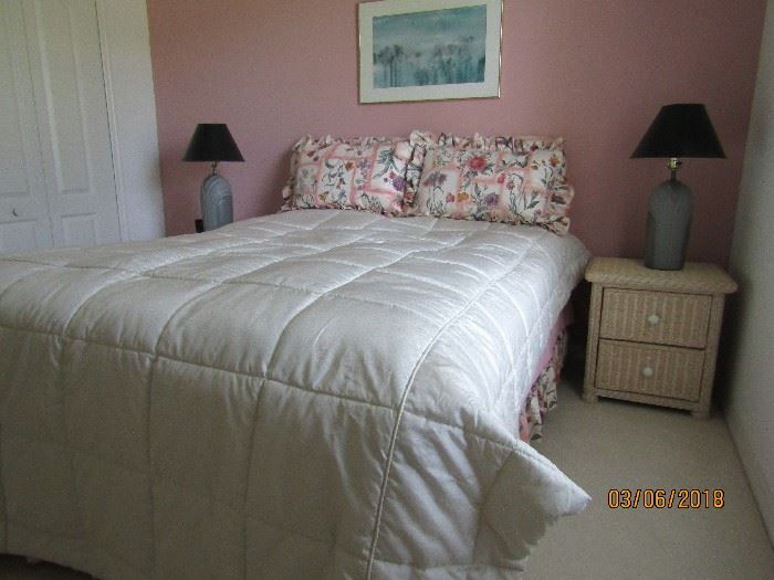 DOUBLE BED JAMISON BUILT MATTRESS AND BOX SPRING.. (BRAND NEW).. FRAME INCLUDED