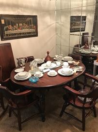 Vintage Link Taylor Solid Pine Oval Dining Room Table With Four Chair And Three Leaves 