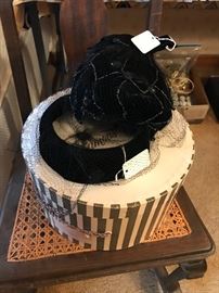 Vintage Womens Hats And Hatbox
