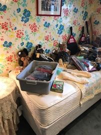 Vintage Lionel Train Set ~ Assorted Toys And Teddy Bears