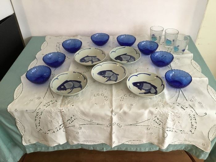 Table Wear and Glasses  https://www.ctbids.com/#!/description/share/5881