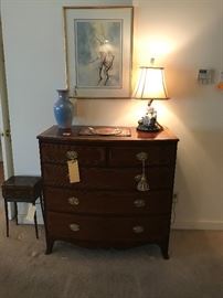 Very Nice C. 1800 English Bow Front Chest of Drawers