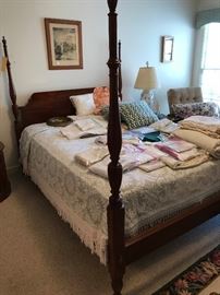 Cherry Colonial Revival Queen Size Bed