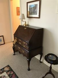 Madison Square Colonial Revival Desk