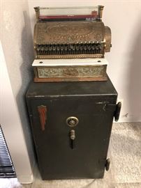 Lovely cash register and safe with combination