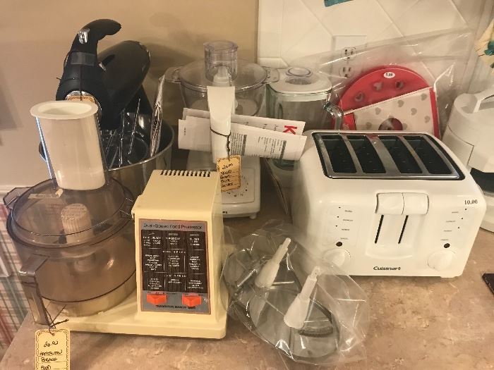 Assorted Kitchen Small Electronic Items