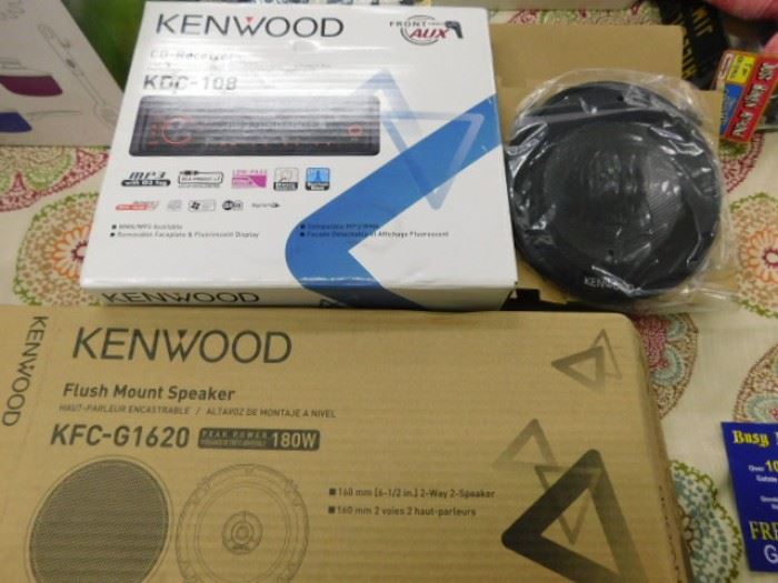 Kenwood CD-Reciever and Kenwood Flush mount speaker KFC-G1620