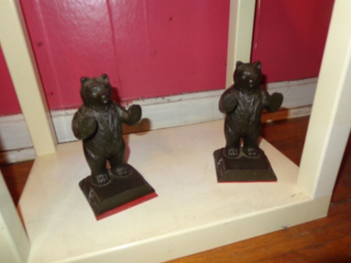Heavy cast iron standing bears book ends. 