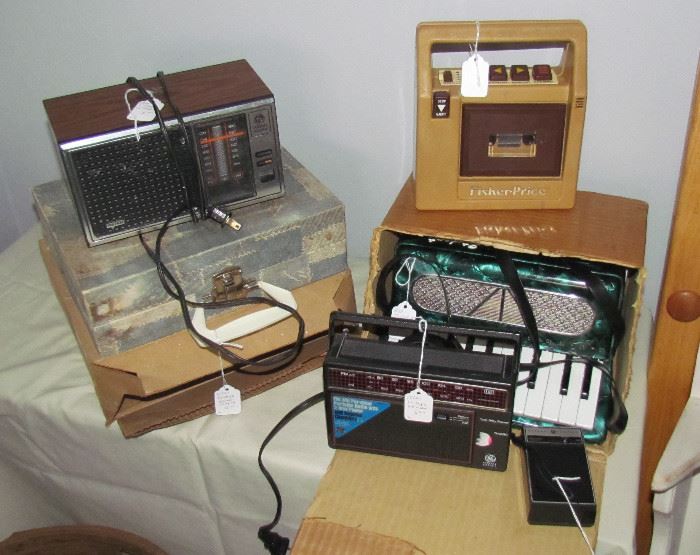 Radios, Phonograph, Accordion, Vintage Kids Cassette Player