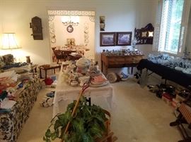 packed front living room