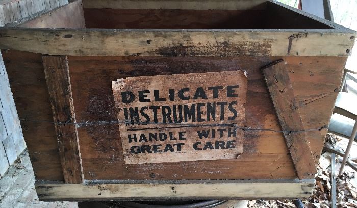 ANTIQUE SHIPPING CRATE