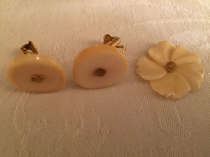 1950s Alaskan  Inuit Ivory with gold nuggets
