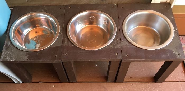 ELEVATED PET BOWLS