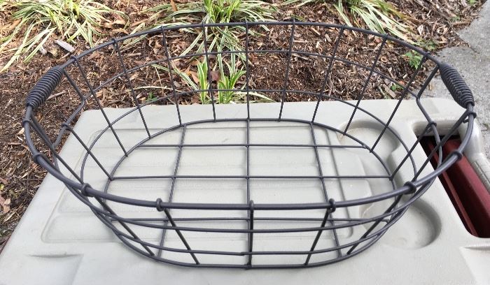 LARGE WIRE BASKET