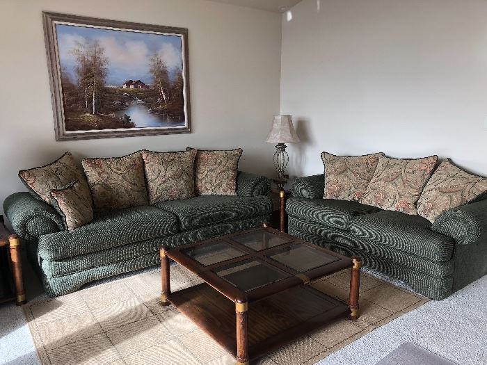 Very nice living room set