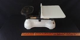 W-and-T-Avery-Birmingham-Enamel-Scale