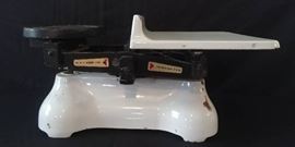 W-and-T-Avery-Birmingham-Enamel-Scale