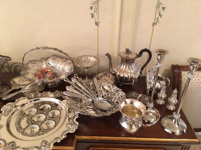 Silver plate serving pieces 