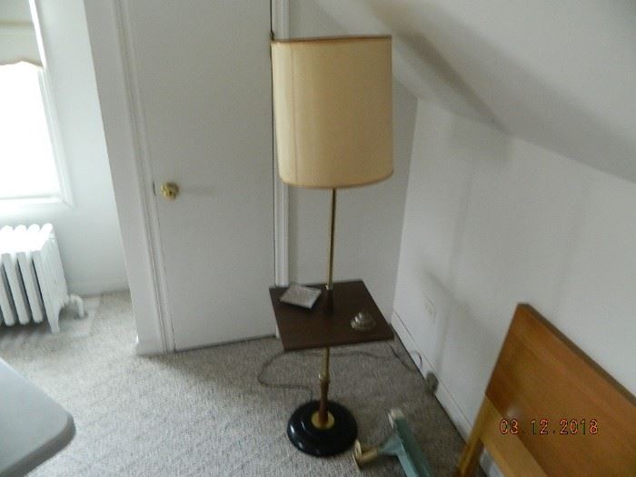 floor lamp