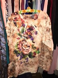 WOMENS CLOTHING-SIZE 3XL TO 4XL