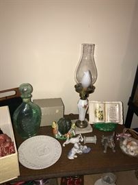 LAMPS / FIGURINES