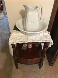 MAHOGANY NIGHTSTAND AND PITCHER AND BOWL