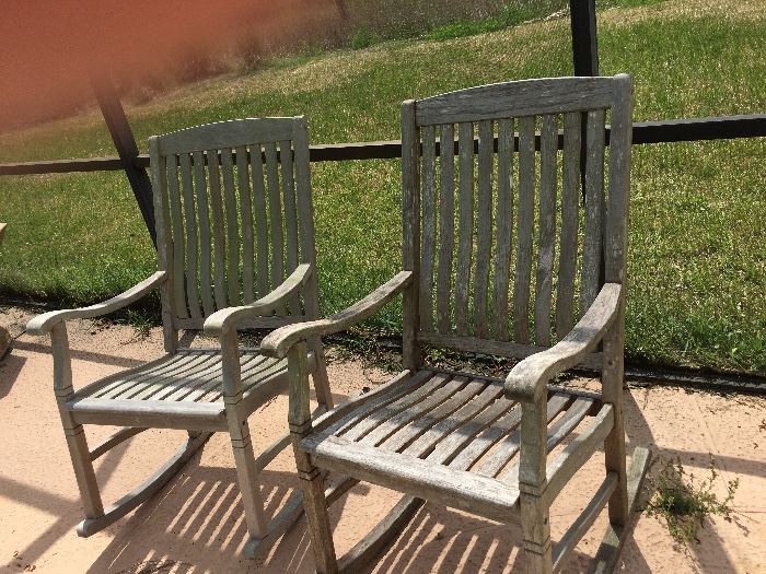 2 Outdoor Rocking Chairs