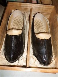 Japanese bird skin shoes!