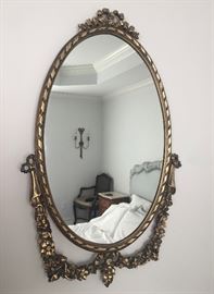 Mirrors & wall decor 