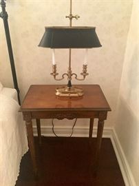 Antique end table & lamp 