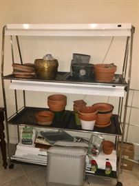 Lighted potting station 