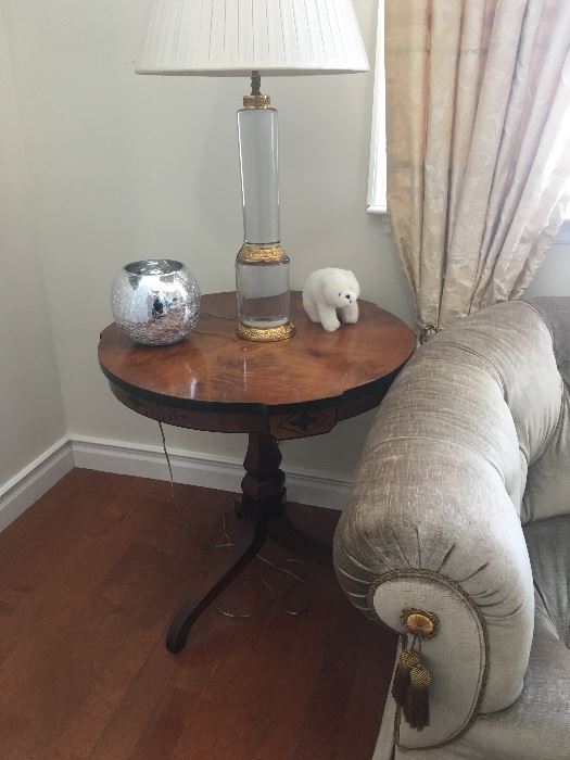 Many end & occasional tables 